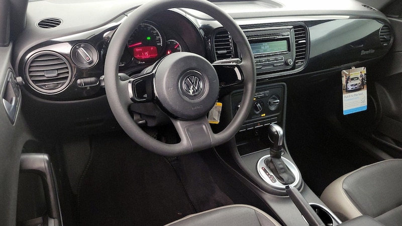 2015 Volkswagen Beetle  9