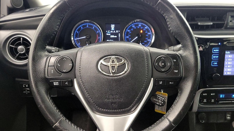 2017 Toyota Corolla SE 10