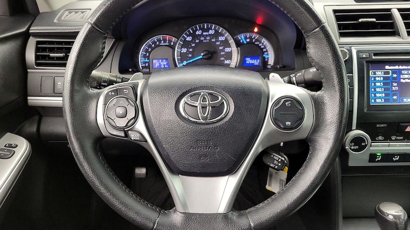 2013 Toyota Camry SE 10