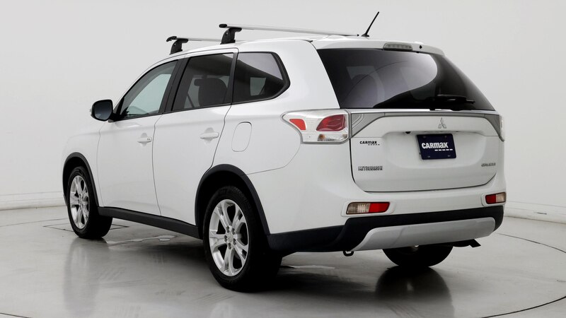 2015 Mitsubishi Outlander SE 2