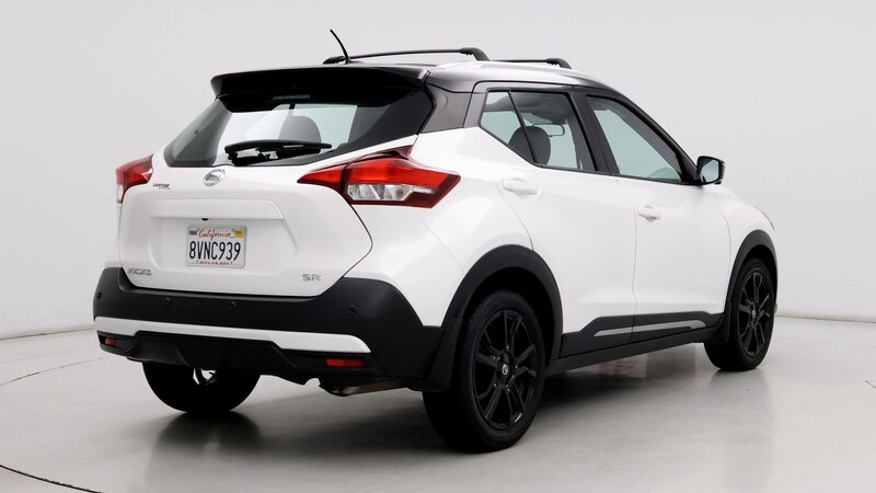 2020 Nissan Kicks SR 8