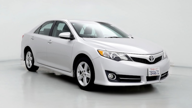 2013 Toyota Camry SE Hero Image