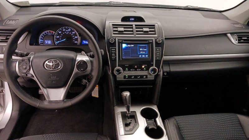 2013 Toyota Camry SE 9