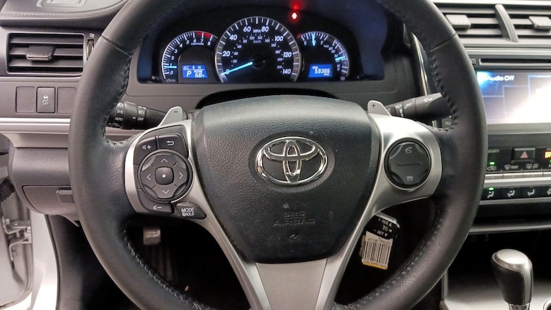 2013 Toyota Camry SE 10