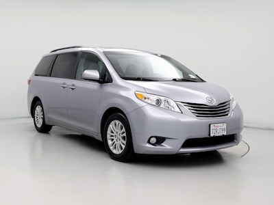 2017 Toyota Sienna XLE -
                Fresno, CA