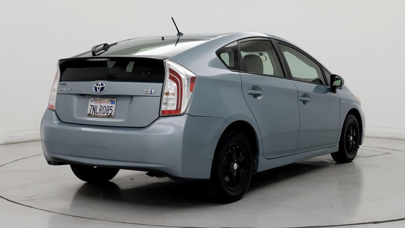 2015 Toyota Prius Two 8