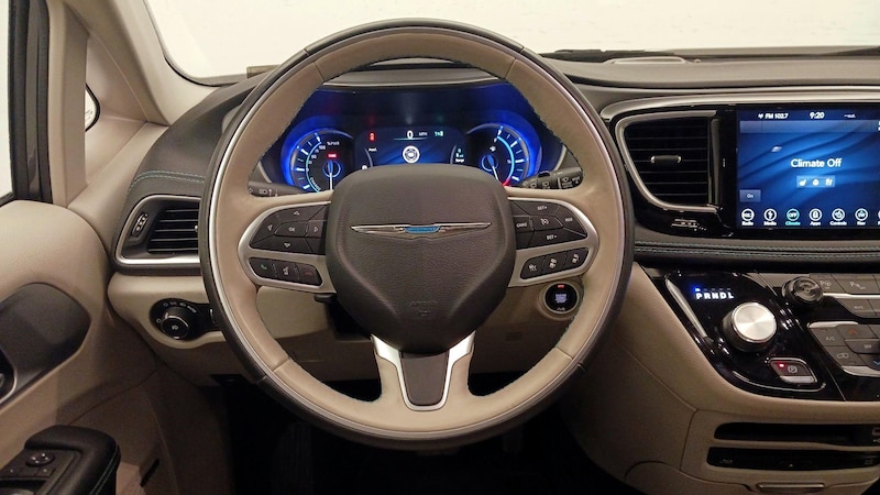 2018 Chrysler Pacifica Hybrid Limited 10