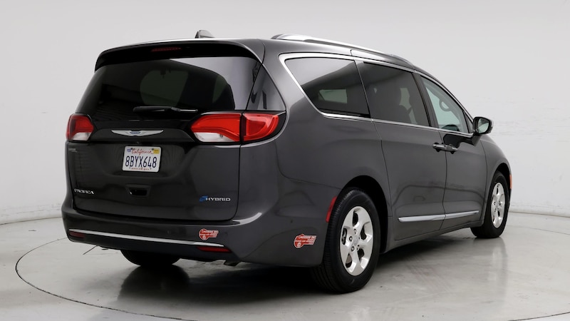 2018 Chrysler Pacifica Hybrid Limited 8