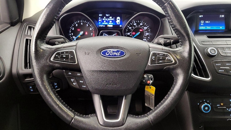 2016 Ford Focus SE 10