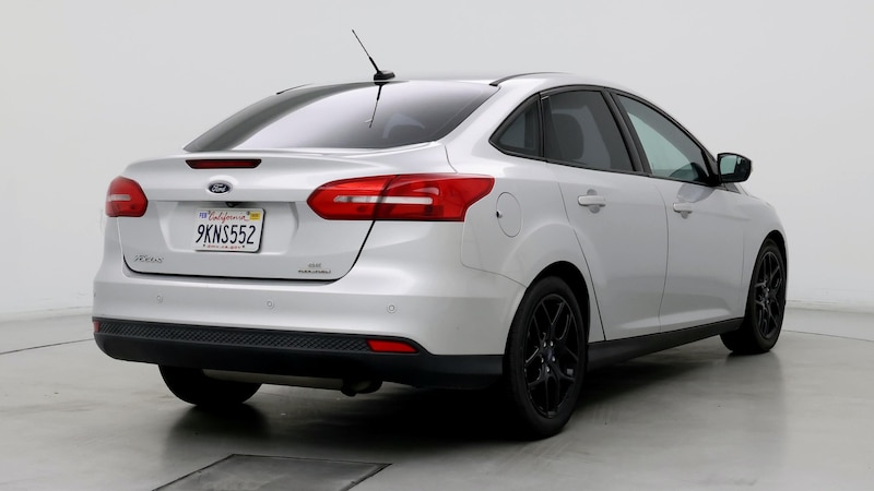 2016 Ford Focus SE 8