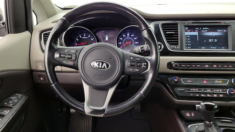 2016 Kia Sedona L 10