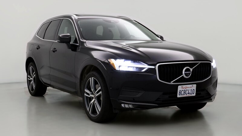 2018 Volvo XC60 T6 Momentum Hero Image