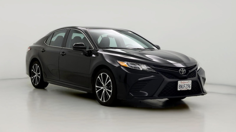 2020 Toyota Camry SE Hero Image