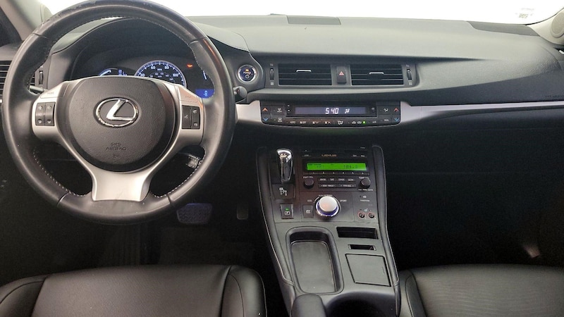 2013 Lexus CT 200h 9