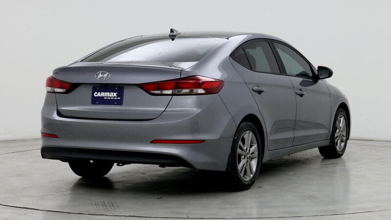 2017 Hyundai Elantra SE 8