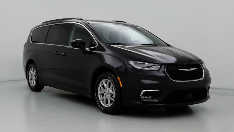 2022 Chrysler Pacifica Touring L Hero Image