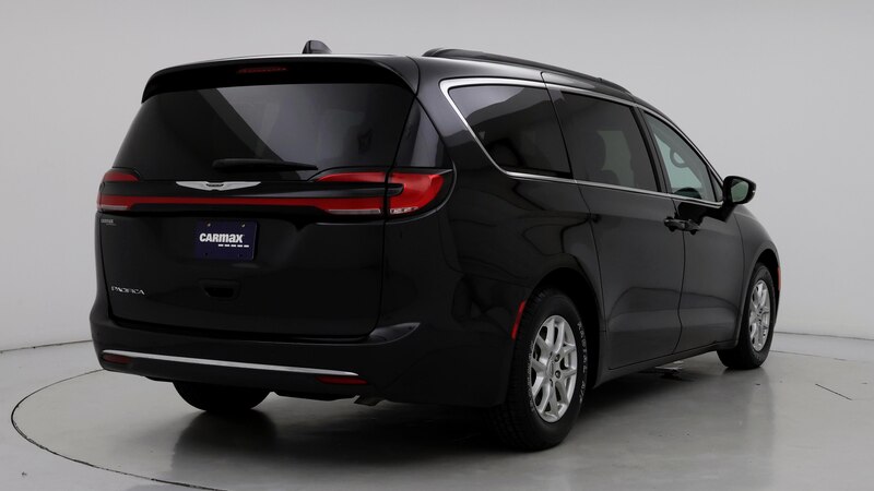 2022 Chrysler Pacifica Touring L 8