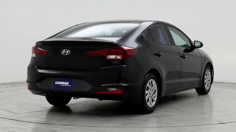 2020 Hyundai Elantra SE 8