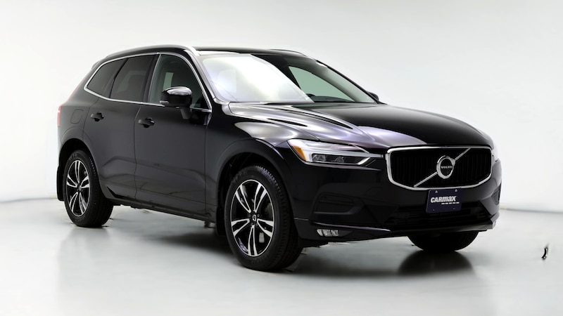 2020 Volvo XC60 T6 Momentum Hero Image