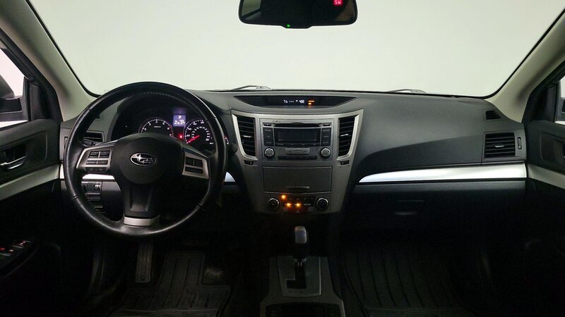 2013 Subaru Outback Premium 9