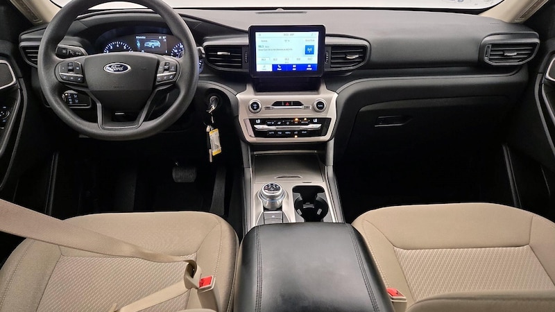 2021 Ford Explorer  9
