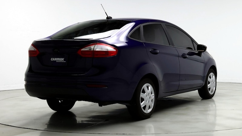 2016 Ford Fiesta SE 8