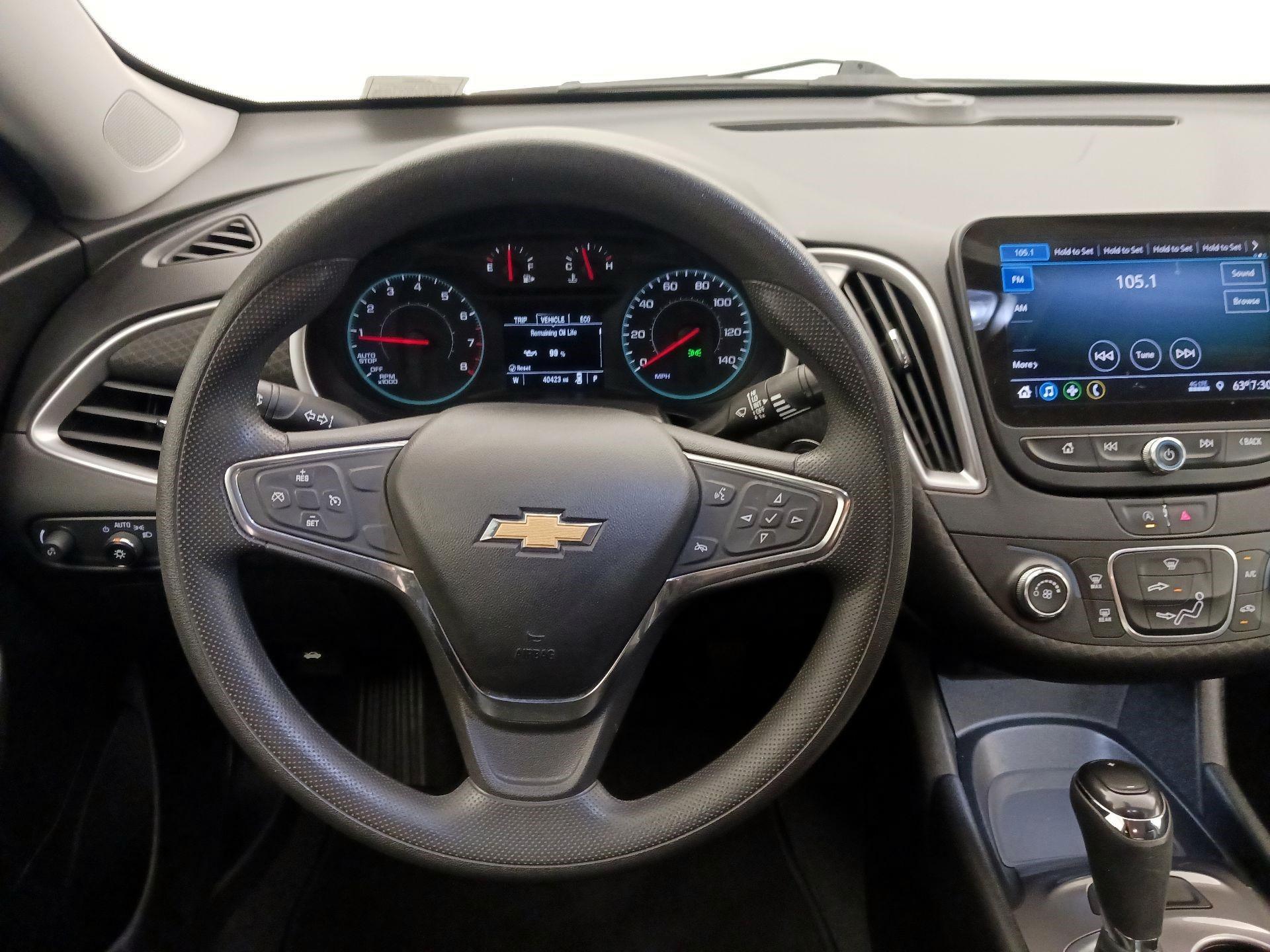 Thumbnail: 2020 Chevrolet Malibu - 10