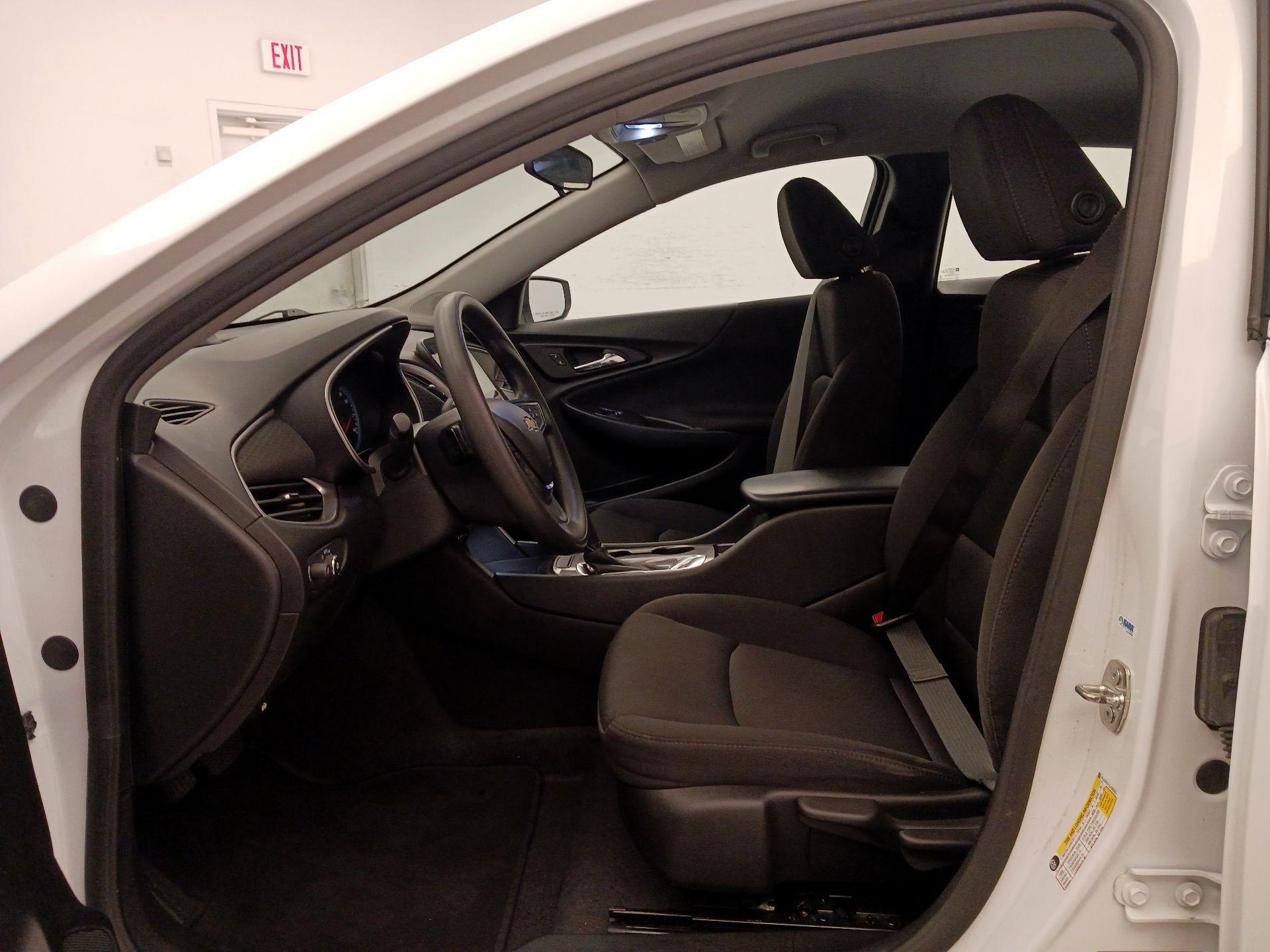 Thumbnail: 2020 Chevrolet Malibu - 11