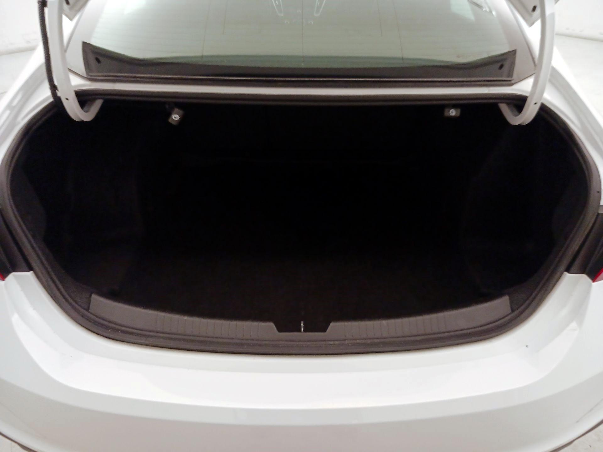 Thumbnail: 2020 Chevrolet Malibu - 20