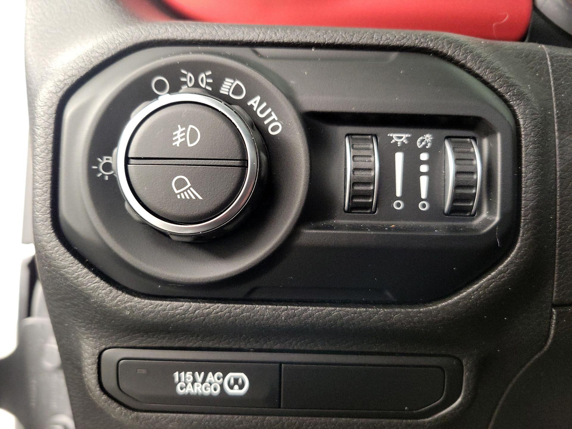 Thumbnail: 2020 Jeep Gladiator - 13