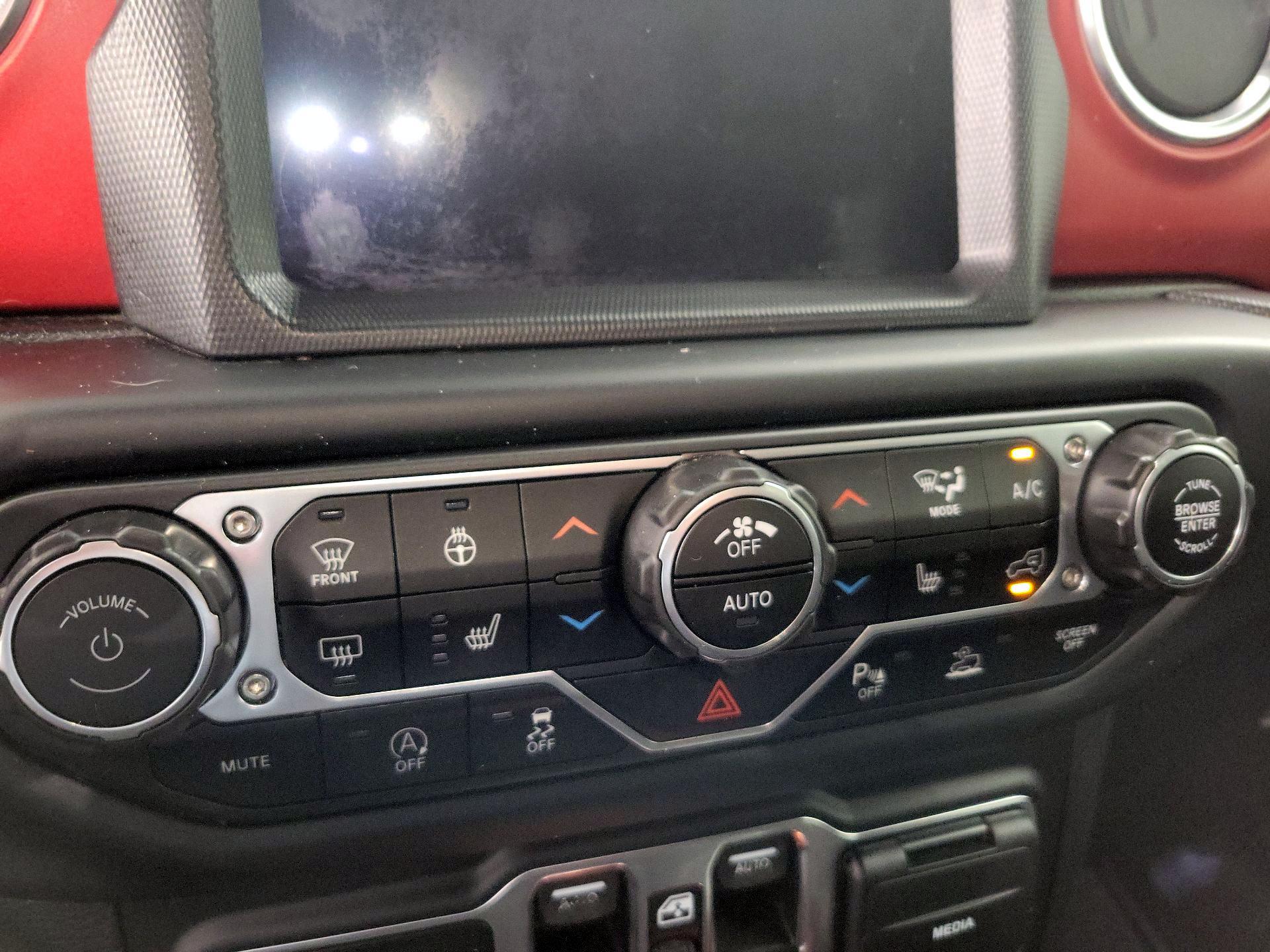 Thumbnail: 2020 Jeep Gladiator - 17