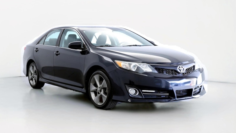 2014 Toyota Camry SE Hero Image