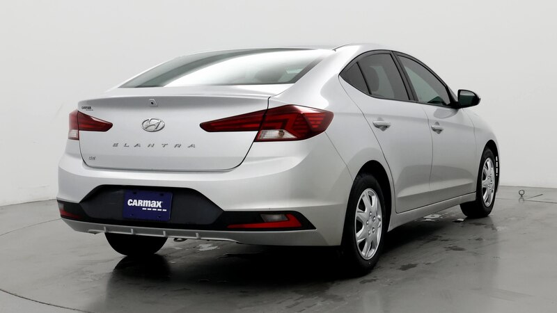 2019 Hyundai Elantra SE 8