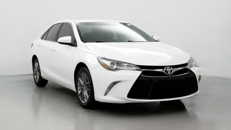 2017 Toyota Camry SE Hero Image