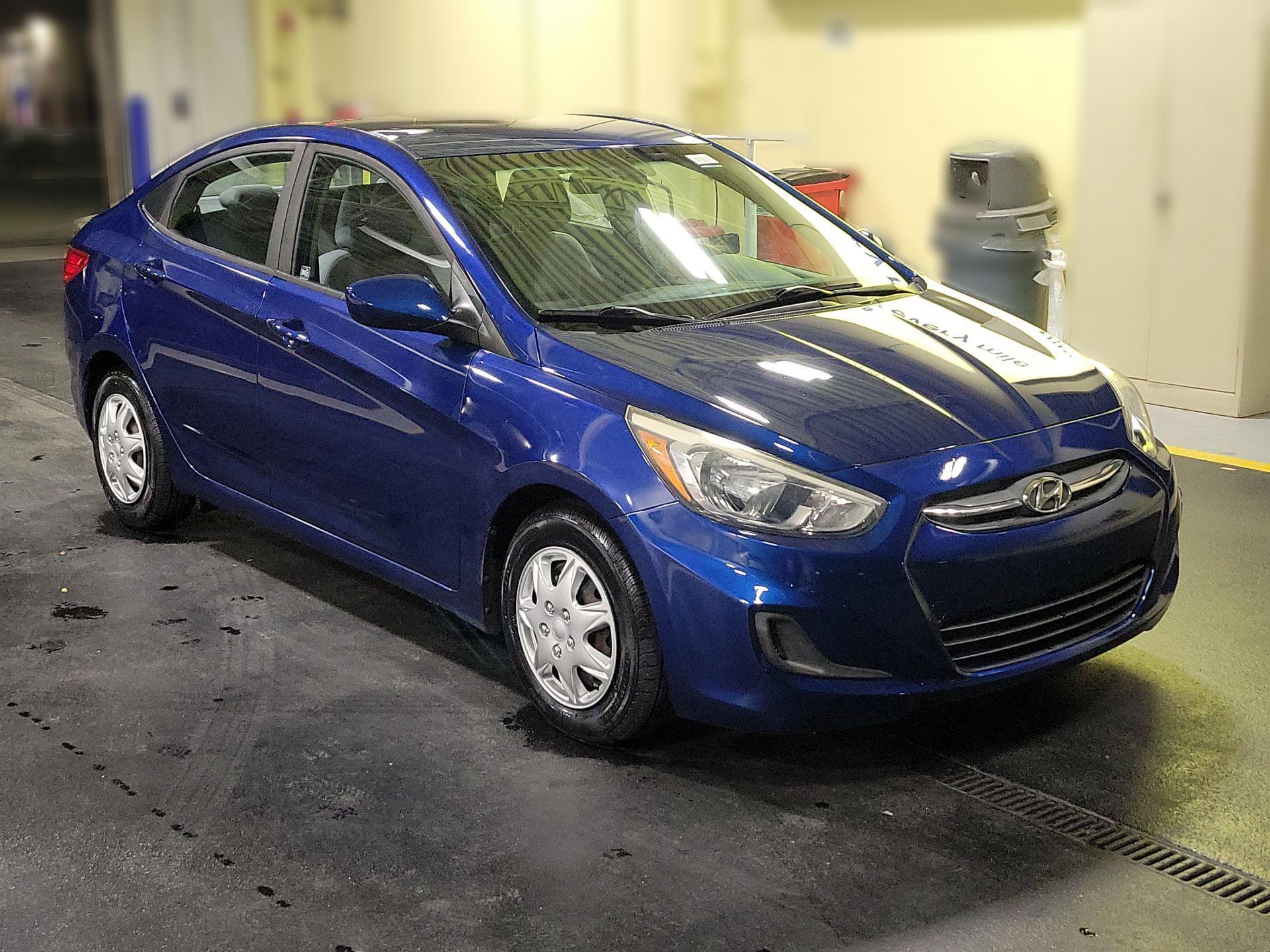 Hyundai accent 2016 blue top