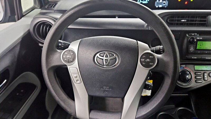 2014 Toyota Prius c Two 10