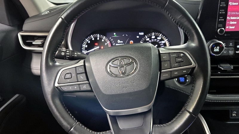 2022 Toyota Highlander XLE 10