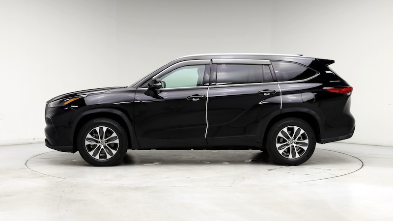 2022 Toyota Highlander XLE 3