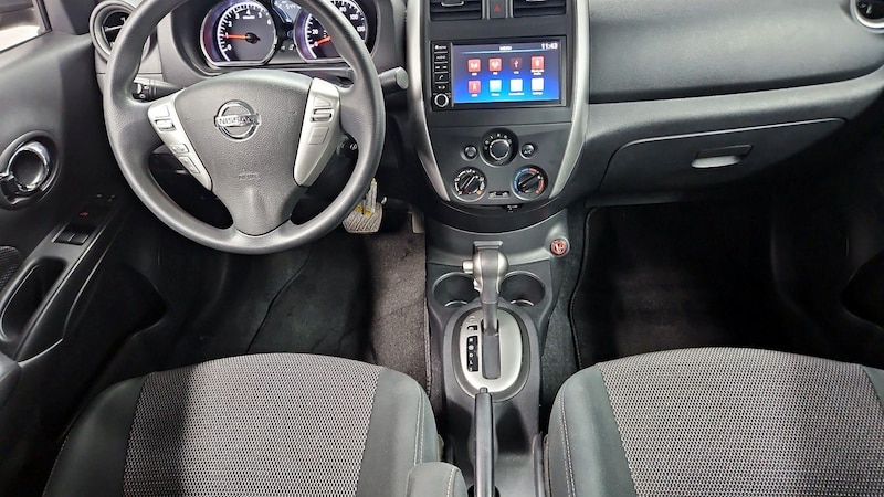 2019 Nissan Versa SV 9