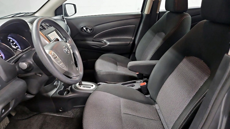 2019 Nissan Versa SV 11