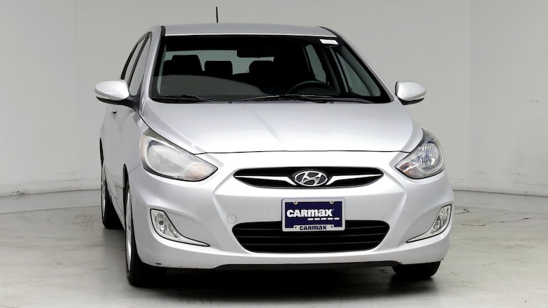 2013 Hyundai Accent SE 5