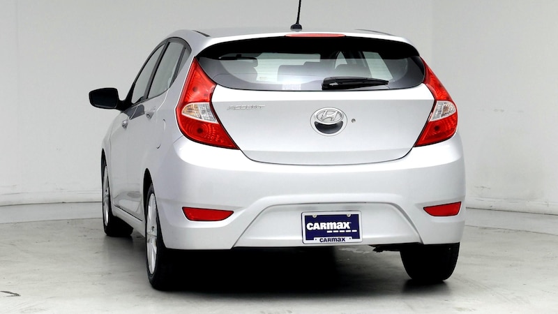 2013 Hyundai Accent SE 6