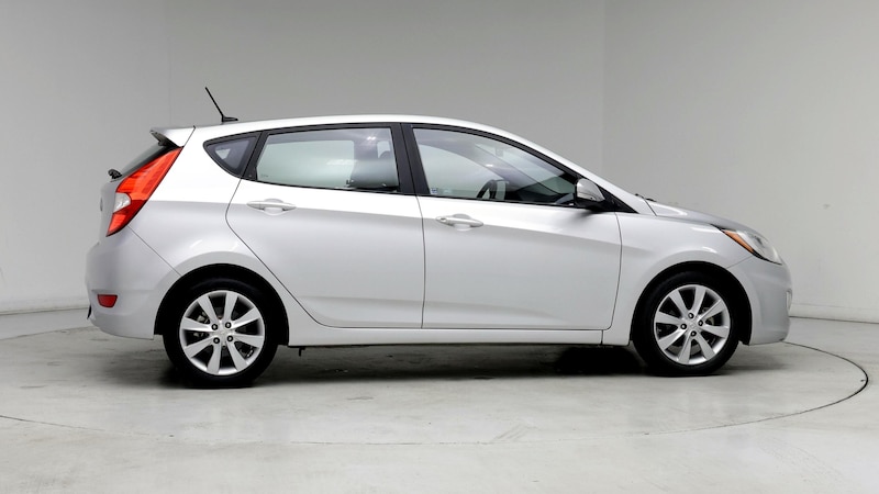 2013 Hyundai Accent SE 7