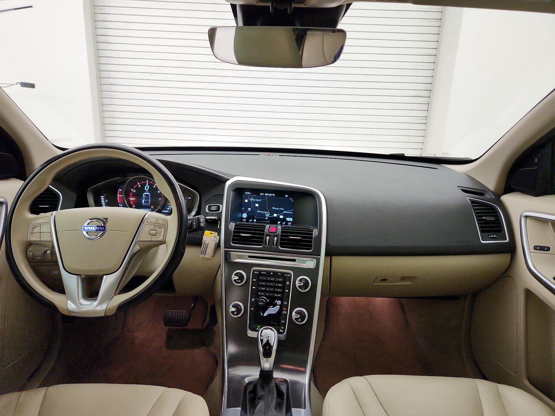 Thumbnail: 2015 Volvo XC60 - 9