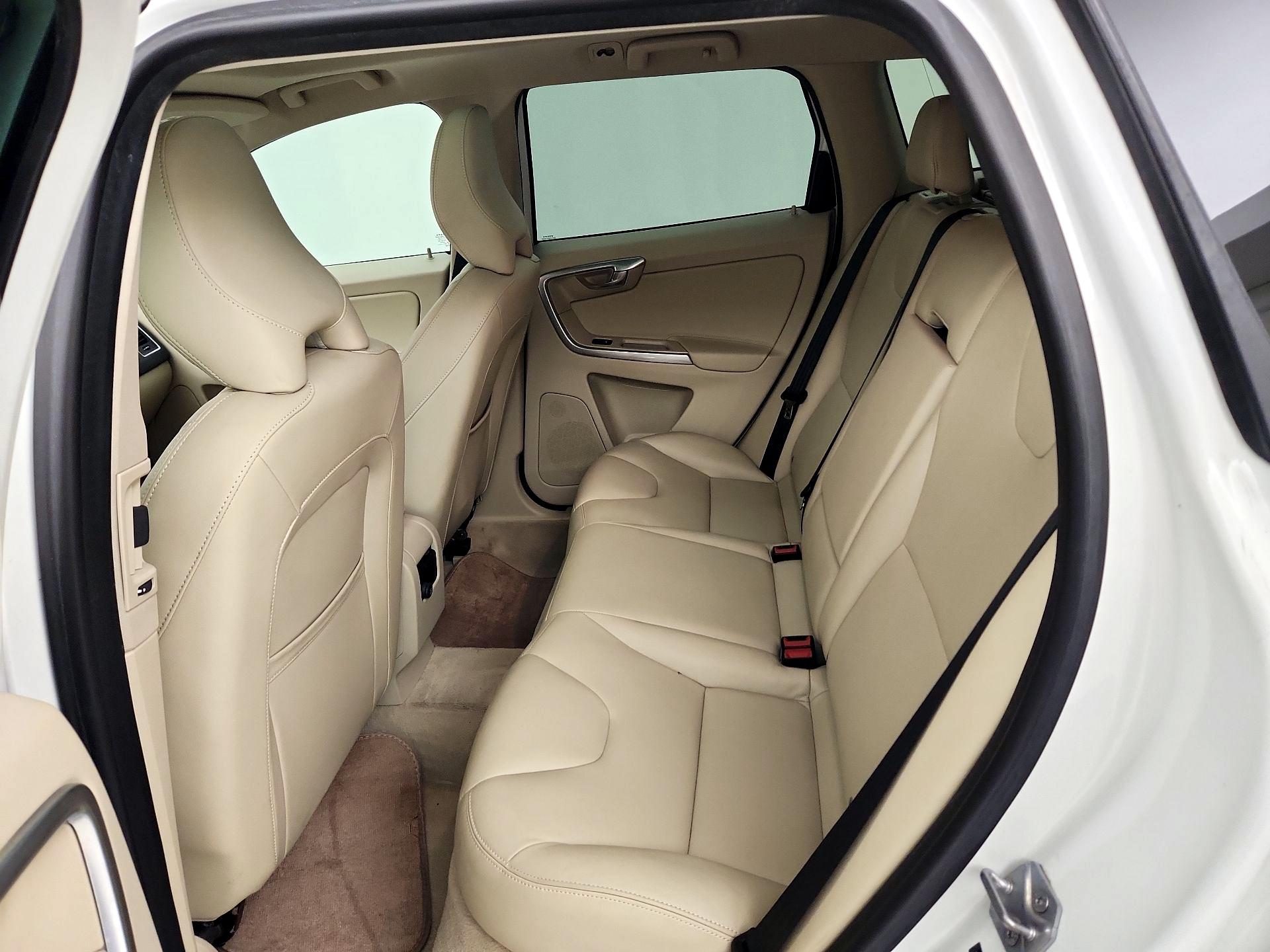Thumbnail: 2015 Volvo XC60 - 20