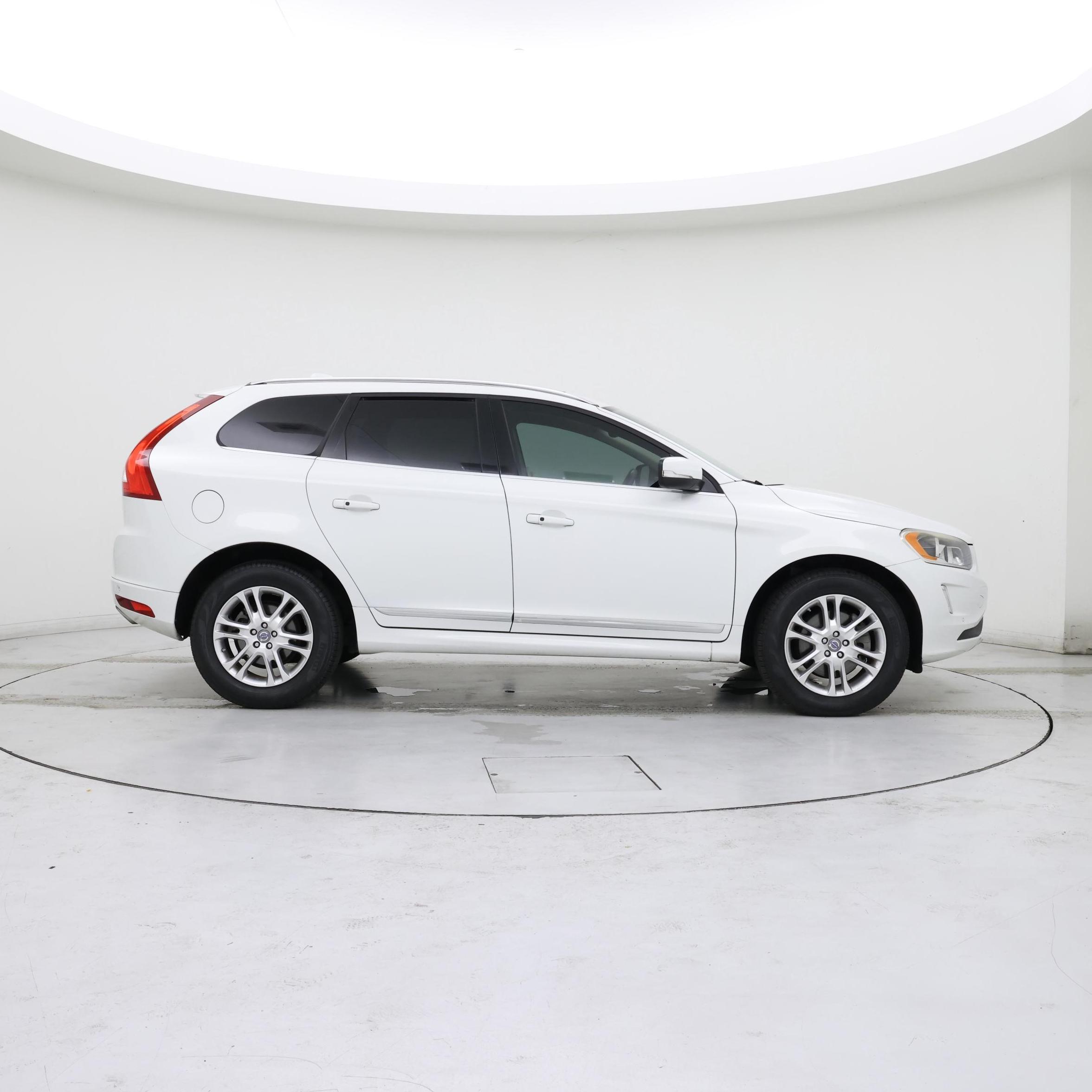 Thumbnail: 2015 Volvo XC60 - 7