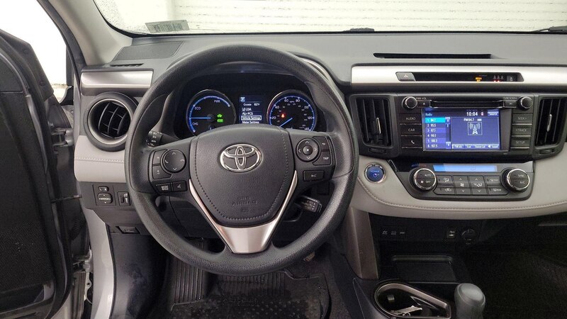 2018 Toyota RAV4 LE 10