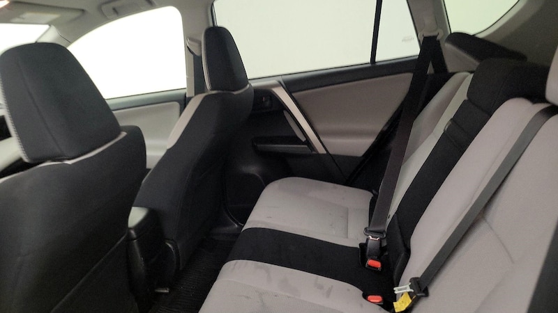 2018 Toyota RAV4 LE 19