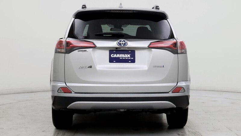 2018 Toyota RAV4 LE 6