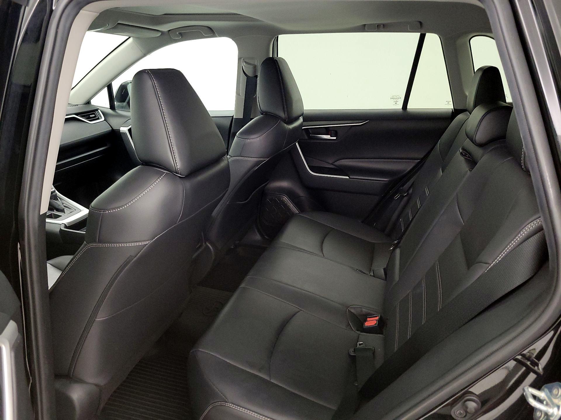 Thumbnail: 2020 Toyota RAV4 - 20